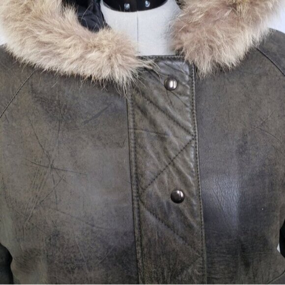 Vintage Leather Coat Hood - Picture 3 of 16